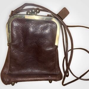 Rare Vintage 1970  Coach Double Entry Kiss Lock Swinger Brown Leather bag
